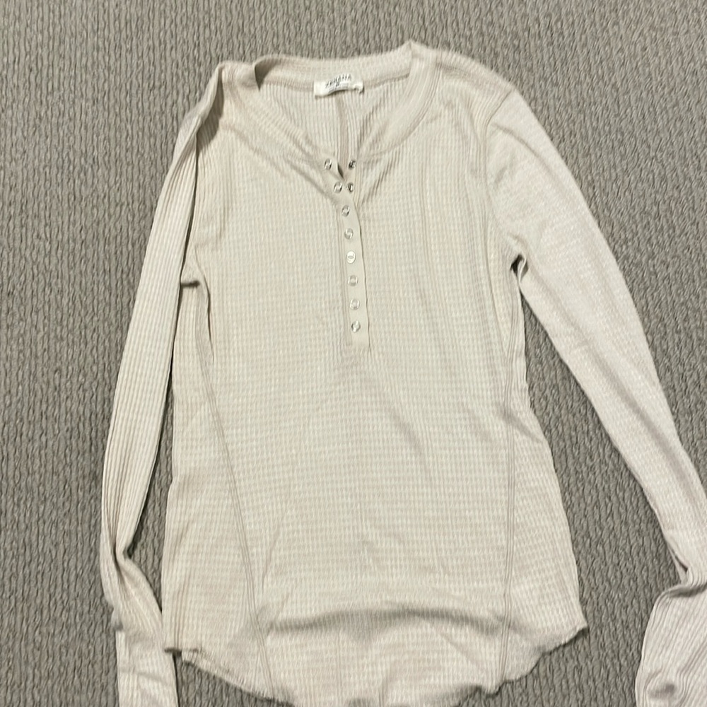 Women’s long sleeve waffle knit shirt